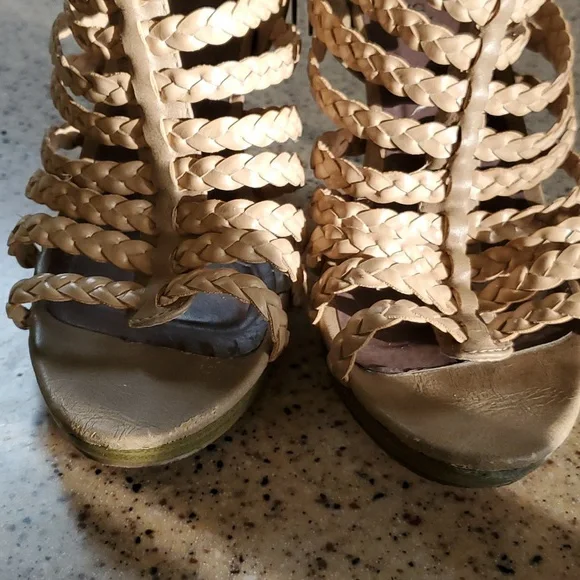 **Clearance** Madden Girl cage sandals - Picture 10 of 12